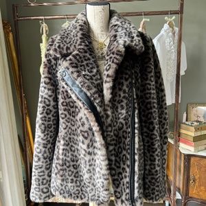 Faux Fur Calvin Klein Leopard Print Silver and Black Winter Coat
